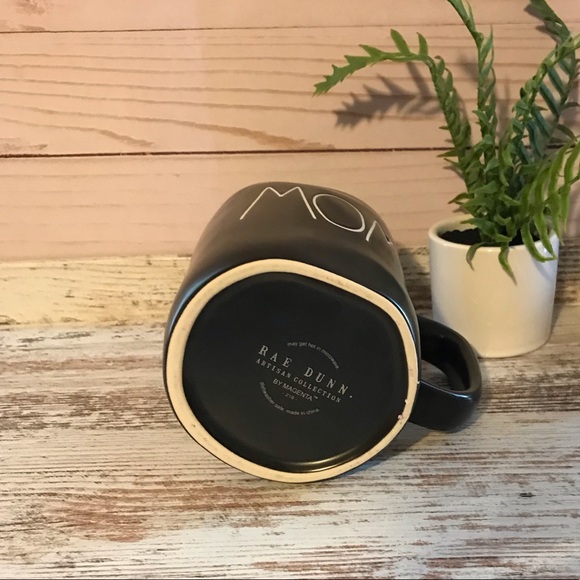 Rae Dunn new MOM mug - Picture 4 of 4